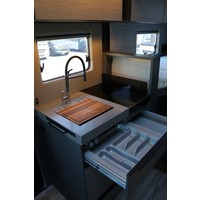 Niesmann+bischoff iSmove 6.9E Clou Line 160pk Automaat | 7 meter | Unieke kleurstelling | Sonos | Zonnepanelen | Omvormer | Hefbed | Foto #9