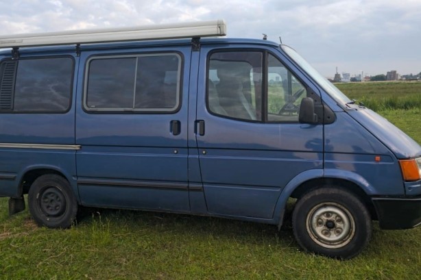 Ford campers TRANSIT 100D 9-SEATER KAMPEERAUTO uit 1991