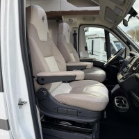 Rapido C55 9T-Automaat Enkele Bedden Lithium Omvormer Trekhaak Foto #11