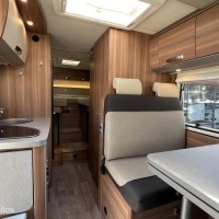 Weinsberg 600 MEG CaraCompact Enkele Bedden Luifel 2X Airco Foto #9