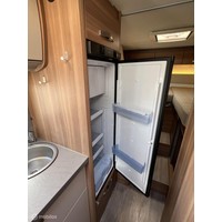 Weinsberg 600 MEG CaraCompact Enkele Bedden Luifel 2X Airco Foto #13