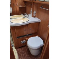 Carthago CHIC I 47 150pk Fiat | Alde verwarming | LPG installatie | Hefbed | Grote garage | Extra sloten | Dwarsbed | Foto #36