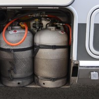 Carthago CHIC I 47 150pk Fiat | Alde verwarming | LPG installatie | Hefbed | Grote garage | Extra sloten | Dwarsbed | Foto #16