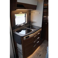 Hymer BMC-T 580 170pk Automaat | Origineel NL | 1e Eigenaar | Zonnepaneel | Lithium | Lengtebedden | AL-KO SLC Chassis | Foto #9