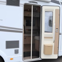 Bürstner Lyseo Time BT7363 2.3 Multijet 140pk | Queensbed | Hefbed | Gescheiden Douche | LPG Installatie | Zonnepaneel | Fietsendrager | Foto #4