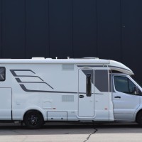 Hymer BML-T 780 Masterline 177pk Automaat | 7.89m | SLC AL-KO Chassis | Lengtebedden | Gasoven | Leder | Gescheiden douche | Adaptive Cruise | Foto #3