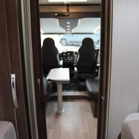 Benimar AMPHITRYON 967 160pk Automaat | Bearlock | Thule luifel | 1e Eigenaar | Gescheiden douche | Face to face zit |Zonnepaneel | Foto #19