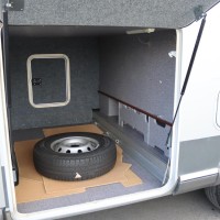 Carthago CHIC I 47 150pk Fiat | Alde verwarming | LPG installatie | Hefbed | Grote garage | Extra sloten | Dwarsbed | Foto #32