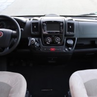 Carthago MALIBU 600 150pk Multijet | Dometic dakairco | Zonnepaneel | Thule luifel | Fiamma Swing Fietsendrager | Dwarsbed | Zenec multimediasysteem | Foto #1