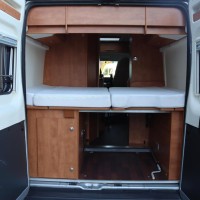 Carthago MALIBU 600 150pk Multijet | Dometic dakairco | Zonnepaneel | Thule luifel | Fiamma Swing Fietsendrager | Dwarsbed | Zenec multimediasysteem | Foto #12