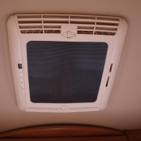 Carthago MALIBU 600 150pk Multijet | Dometic dakairco | Zonnepaneel | Thule luifel | Fiamma Swing Fietsendrager | Dwarsbed | Zenec multimediasysteem | Foto #14