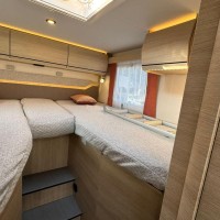 Rapido C55 Night Edition 8T-Automaat Enkele Bedden Luifel Lift-Fietsenrek Garage Foto #14