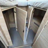 Rapido C55 Night Edition 8T-Automaat Enkele Bedden Luifel Lift-Fietsenrek Garage Foto #21