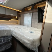 Knaus 700MEG Live I 9T-Automaat Enkele Bedden Hefbed Alde Trekhaak Foto #14