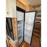 Hymer B680 MC Automaat Enkele Bedden Levelsysteem Geen hefbed Foto #16