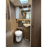 Hymer B704 SL Palmo Enkele Bedden Hefbed 2X Airco Zonnepanelen Omvormer Foto #26