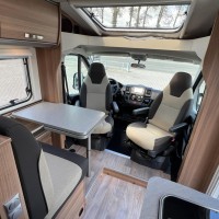 Weinsberg 600 MEG CaraCompact Enkele Bedden Luifel 2X Airco Foto #10