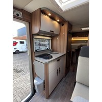 Weinsberg 600 MEG CaraCompact Enkele Bedden Luifel 2X Airco Foto #11