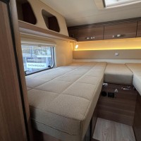 Weinsberg 600 MEG CaraCompact Enkele Bedden Luifel 2X Airco Foto #15