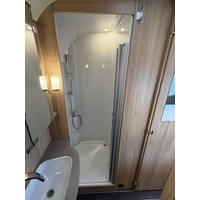 Knaus 700 MEB Platinum Automaat Enkele Bedden Grote Badkamer Maxxfan Foto #23