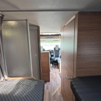 Weinsberg 700MEG CaraCore 9T-Automaat Enkele Bedden Hefbed Luifel Fietsenrek Foto #17