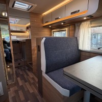 Weinsberg 700MEG CaraCore 9T-Automaat Enkele Bedden Hefbed Luifel Fietsenrek Foto #8