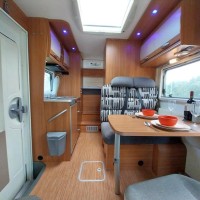 Knaus Sportliner 650 MG met solair en maxxfan Foto #6