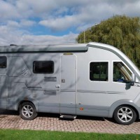 Knaus Sportliner 650 MG met solair en maxxfan Foto #9