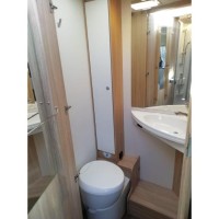 Sunlight T69S  met 5 slaapplaatsen Foto #18