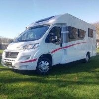 Sunlight T69S  met 5 slaapplaatsen Foto #3