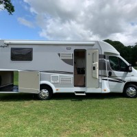 Sunlight T69L  met lage instap Queensbed Foto #15