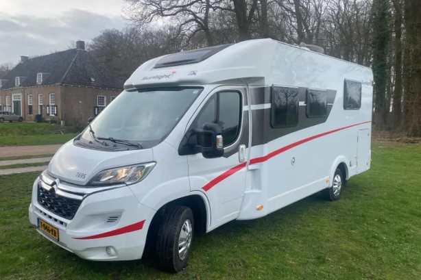 Sunlight T69S  met groot zonnepaneel !