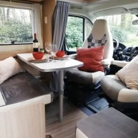 Sunlight T69S 130 PK met een groot zonnepaneel Foto #10