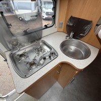 BAVARIA met lage enkele bedden in keurige staat Foto #26