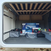 LMC campers T630 140 pk / Als nieuw / Ruime indeling / Thule luifel en fietsendrager met lift / Gescheiden douche / ... uit 2024 Foto #13