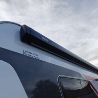 LMC campers T630 140 pk / Als nieuw / Ruime indeling / Thule luifel en fietsendrager met lift / Gescheiden douche / ... uit 2024 Foto #15