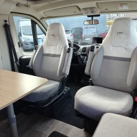 LMC campers T630 140 pk / Als nieuw / Ruime indeling / Thule luifel en fietsendrager met lift / Gescheiden douche / ... uit 2024 Foto #3