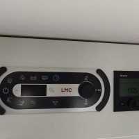 LMC campers T630 140 pk / Als nieuw / Ruime indeling / Thule luifel en fietsendrager met lift / Gescheiden douche / ... uit 2024 Foto #4