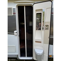 LMC Breezer H737 G Fiat 2.3 150pk Euro 6 | Enkele-bedden | Hefbed | Aparte douche/ wc | XXL Garage | Camera | Fietsendrager | 63dkm | TOPSTAAT Foto #15