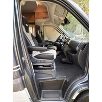 LMC Breezer H737 G Fiat 2.3 150pk Euro 6 | Enkele-bedden | Hefbed | Aparte douche/ wc | XXL Garage | Camera | Fietsendrager | 63dkm | TOPSTAAT Foto #25