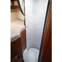 Hymer B 694 SL Schotel Zonnepaneel Dwarsbed Hefbed Foto #17