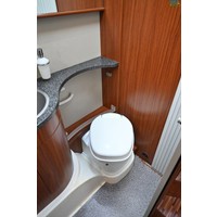 Hymer B 694 SL Schotel Zonnepaneel Dwarsbed Hefbed Foto #20