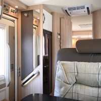 Bürstner Nexxo T740 2016 Airco Queensbed Lage km’s IZGST Foto #5