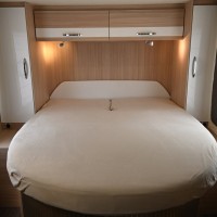 Bürstner Nexxo T740 2016 Airco Queensbed Lage km’s IZGST Foto #21