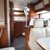 Hymer B 694 SL Schotel Zonnepaneel Dwarsbed Hefbed Foto #5