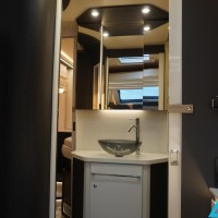 Roller team Camper * Inclusief BTW * Queensbed * 4-pers Foto #9