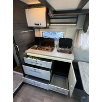 Benimar Mileo 268 9T-Automaat Enkele Bedden Hefbed EP Level 2X Airco Foto #12