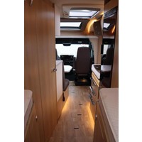 Hymer BMC-T 580 | 170pk Automaat | Omvormer | Duo control | Lengtebedden | Dubbele bodem | Zonnepanelen | Foto #20