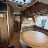 Hymer B 588 PL Enkele Bedden Hefbed Zonnepanelen Luifel Bearlock Foto #8
