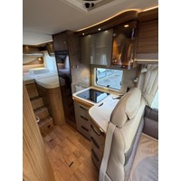 Hymer B 588 PL Enkele Bedden Hefbed Zonnepanelen Luifel Bearlock Foto #13